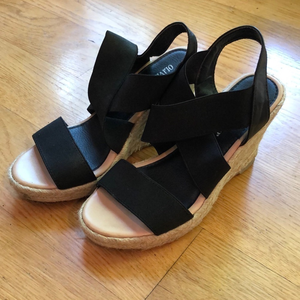Olivia Miller Strappy Wedge Sandals Black Size 6 in GUC